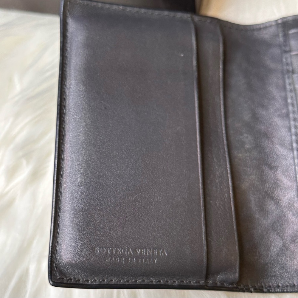 BOTTEGA VENETA Card Holder with Box and Dust Bag - Picture 6 of 12